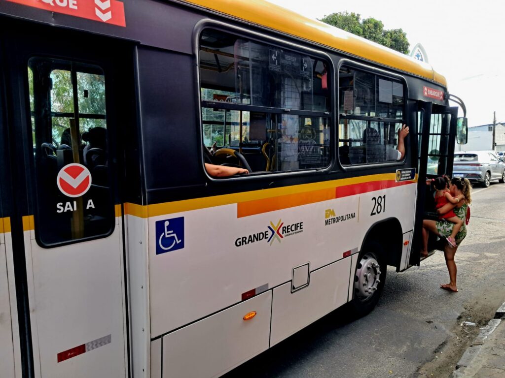 frota de ônibus Região Metropolitana do Recife