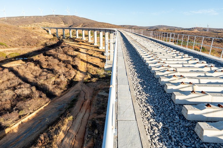 Ferrovia de Integração Oeste-Leste trilhos Nordeste leilão rotas