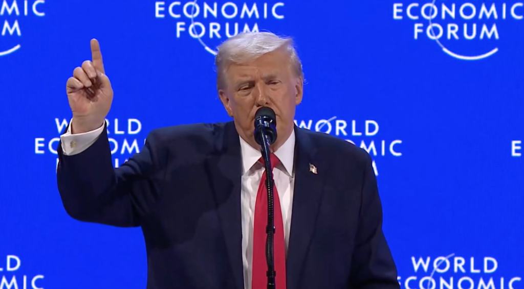 Presidente dos Estados Unidos, Donald Trump, discursa no Fórum Econômico Mundial em Davos, na Suíça. Foto: @WEF