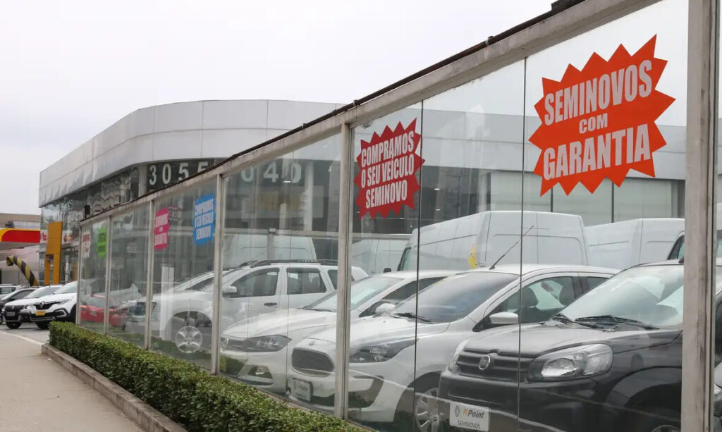 automóveis financiados financiamento