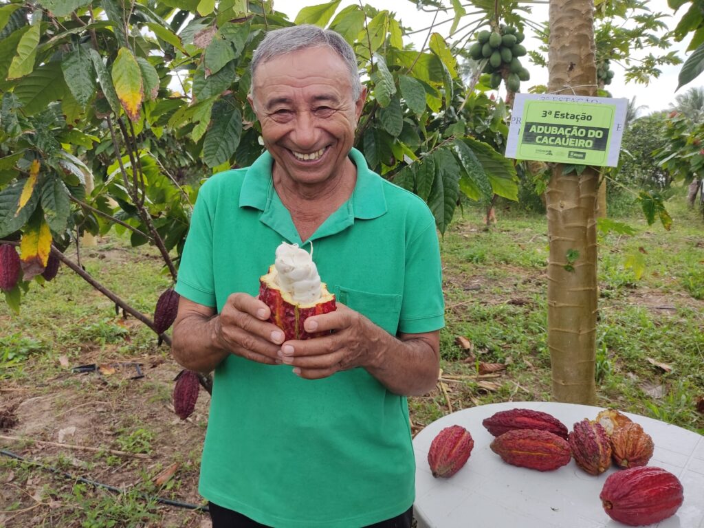 Produtor Manoel da Conceição cacau Sergipe Emdagro