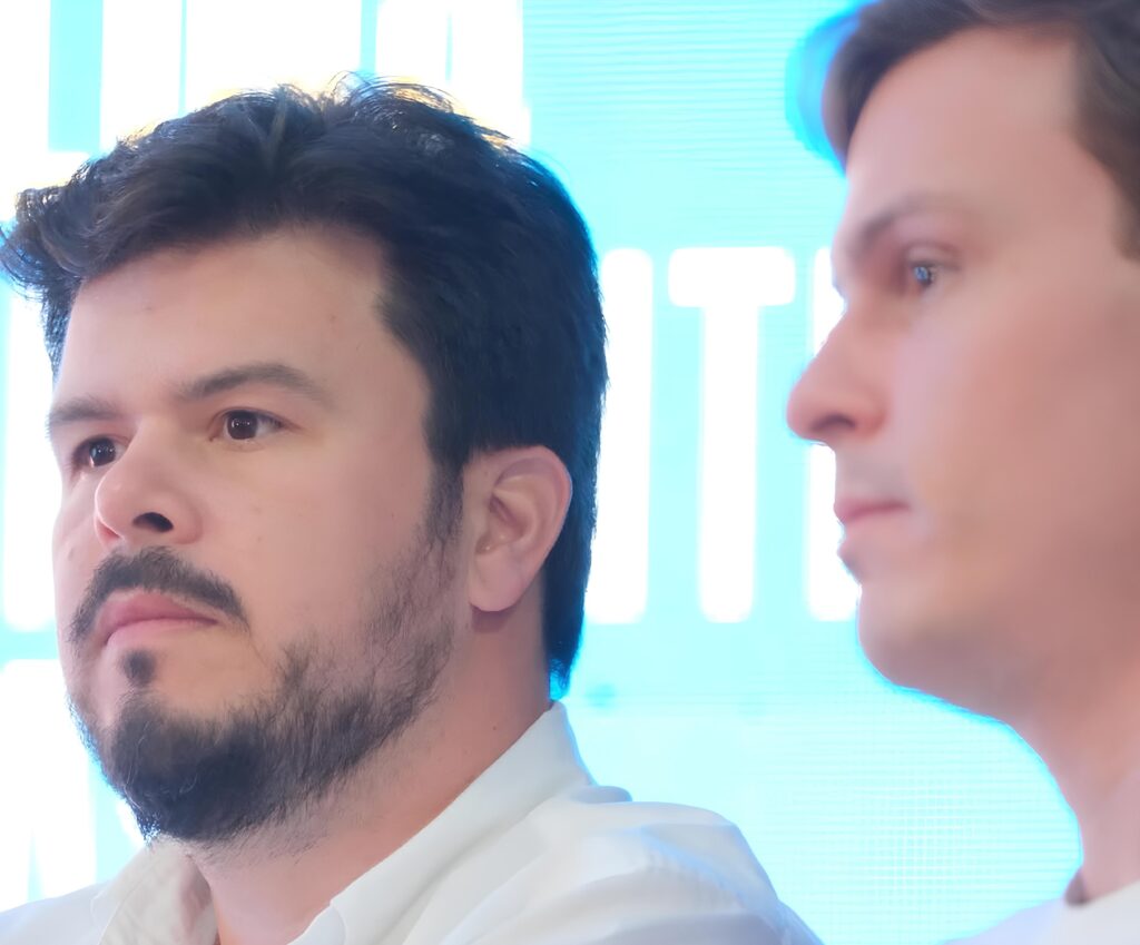 Fernando Filho e Miguel Coelho divulgaram nota em que afirmam que a operação tem como alvo principal é o crescimento da cidade de Petrolina Foto: Reprodução do Instagram