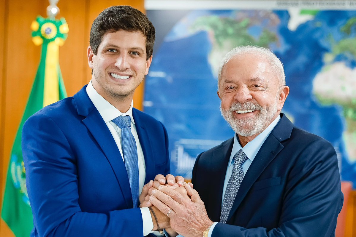 João Campos se reúne com Lula e defende Alckmin como vice