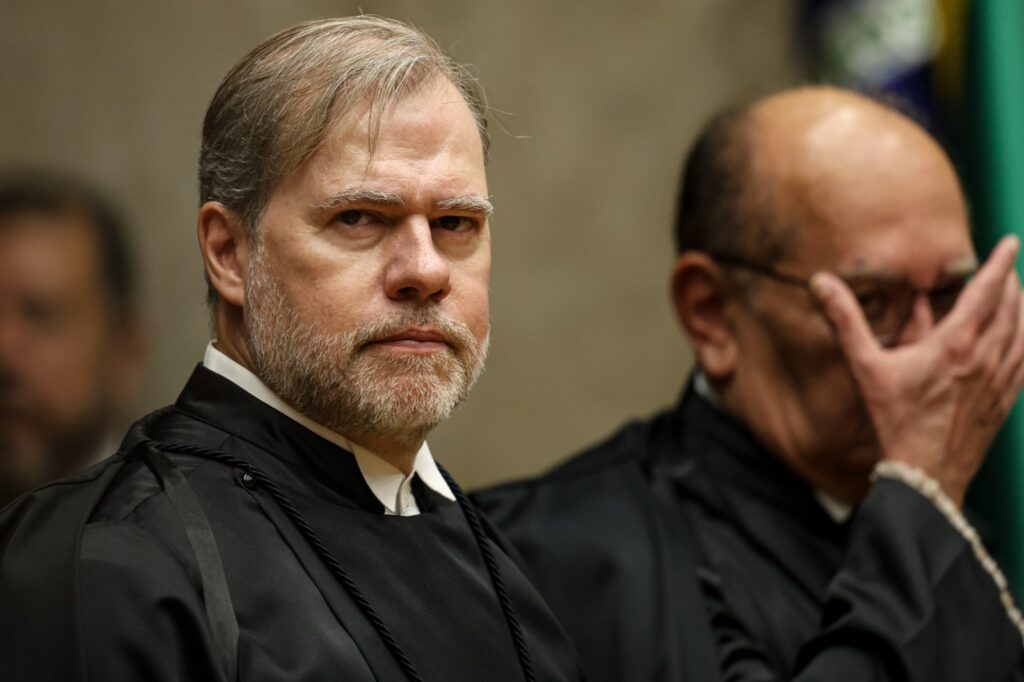 Ministros do STF, Dias Toffoli e Gilmar Mendes, durante a abertura do Ano Judiciário de 2026
