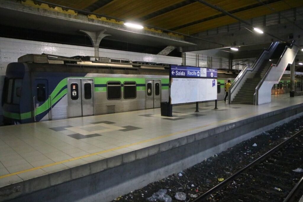 Metrô do Recife - Paullo Almeida - Folha de PE