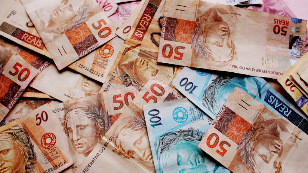 dinheiro notas real Tesouro Direto B3