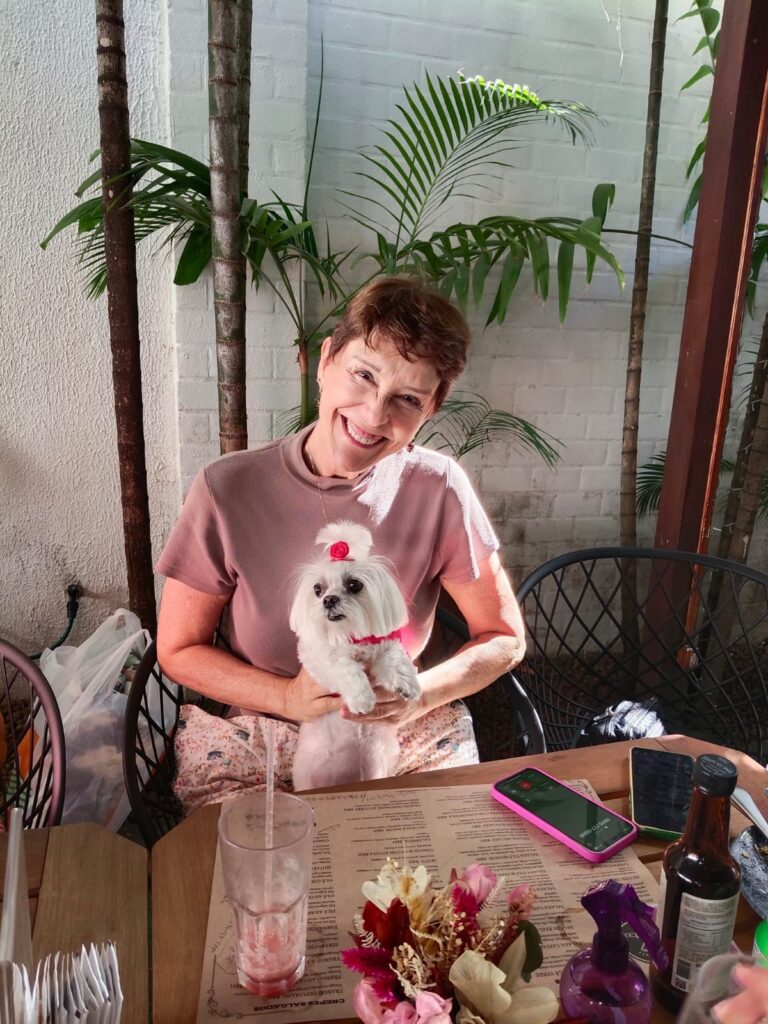 Beatriz Moraes criou o projeto “Vou com Bia” emprendimento 60+