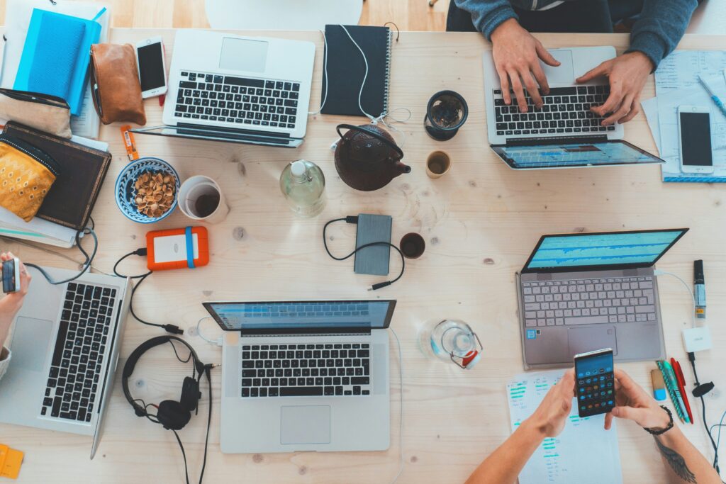 startups saúde, gestão empresarial, inteligência artificial aplicada e setores financeiro e de marketing