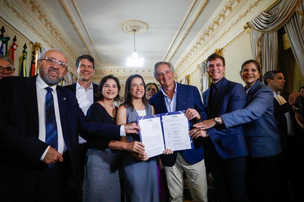 PE assina maior concessão de saneamento da história com R$ 17,4 bi Raquel Lyra concessão Compesa