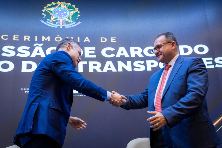 Renan Filho sai de ministério dos Transportes
