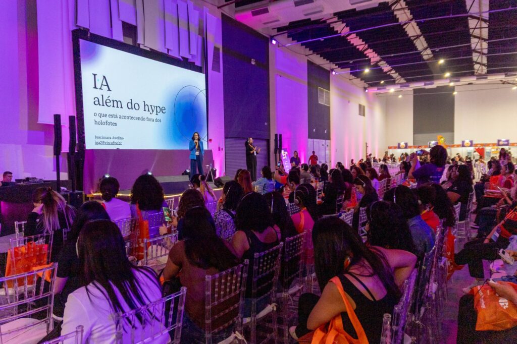Evento chega à 4ª edição com cinco palcos. Iniciativa fortalece presença feminina no mercado de tecnologia