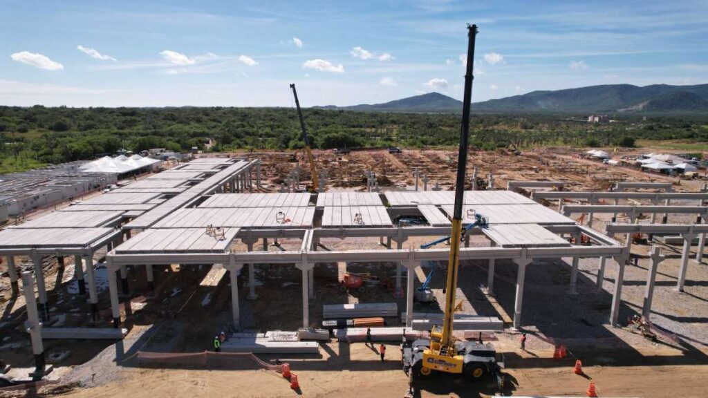 Obras do Data Center Pecém avançam no Complexo Industrial e Portuário do Ceará; projeto tem capacidade inicial de 300 MW - Foto: Roberto Brito - Omnia