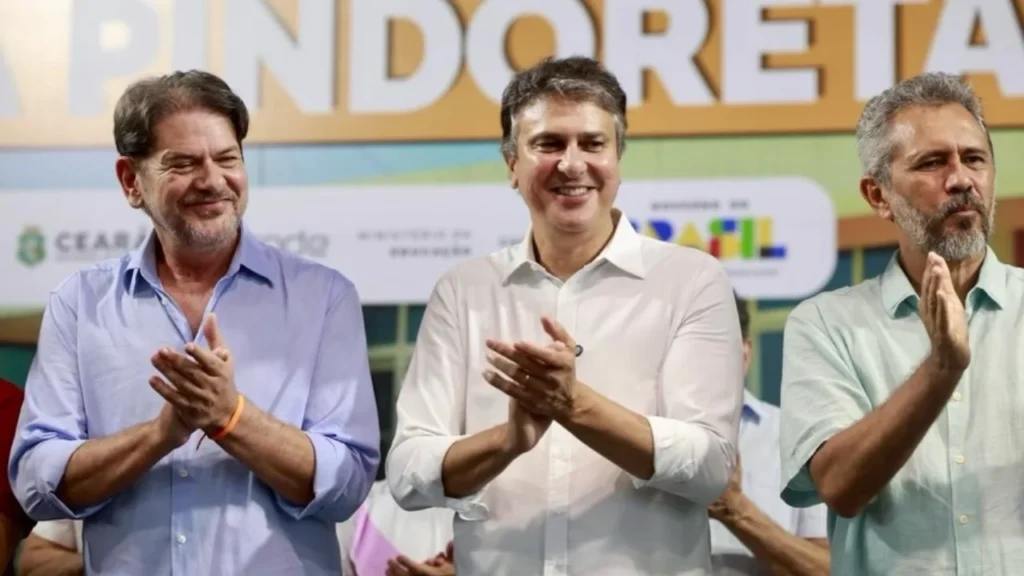Cid Gomes (PSB), Camilo Santana (PT), Elmano de Freitas (PT): o trio simboliza o racha familiar com Ciro Gomes, irmão de Cid, que estará no lado oposto da disputa em 2026 - Foto: Reprodução