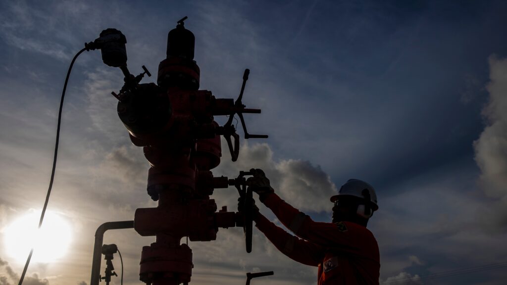Pilar no topo: Origem faz campo alagoano liderar produção terrestre de petróleo - Estação de Anambé, Polo Alagoas