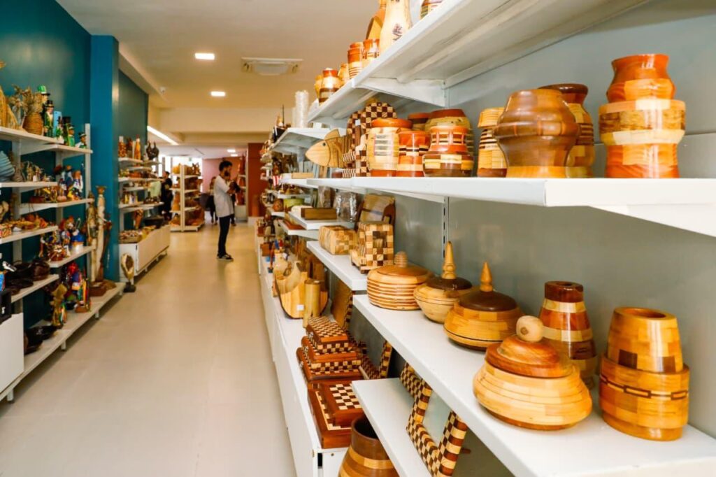 Durante a reforma, lojas de artesanato e moda funcionarão no Palazzo Itália, distante apenas 200 metros do Armazém 11 e do Marco Zero. Foto: Yacy Ribeiro/Secom
