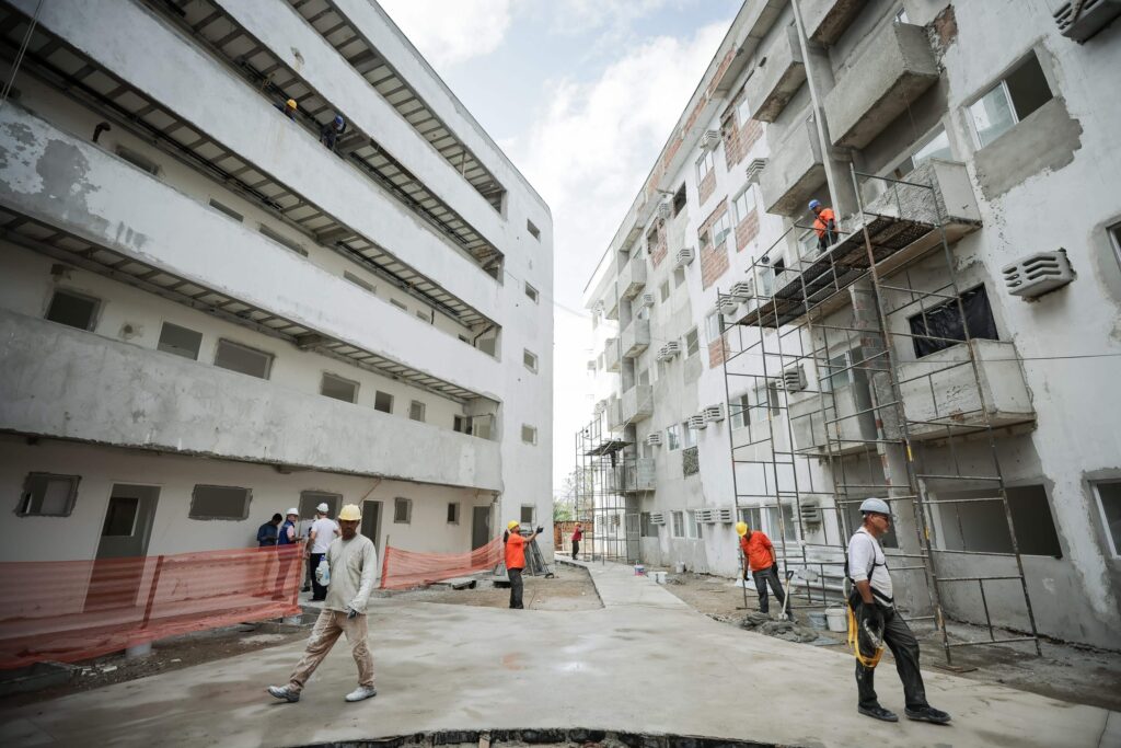 As vendas de cotas de consórcios de imóveis aumentaram 17,3% nos primeiros cinco meses deste ano.