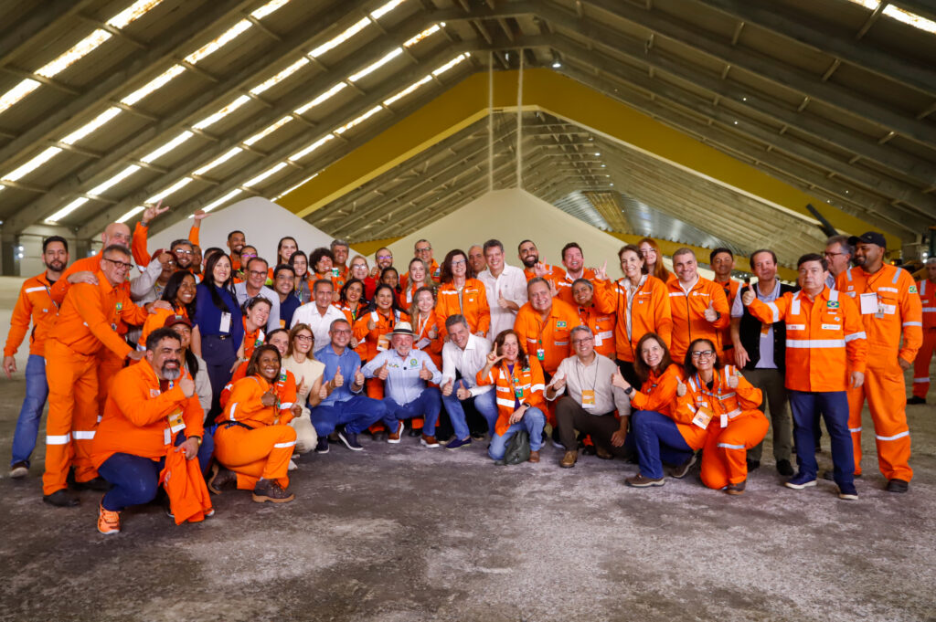 Lula com servidores da Fafen 