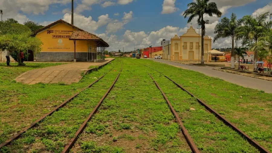 Trecho da malha Nordeste abandonado em Paudalho (PE). Foto: Divulgação