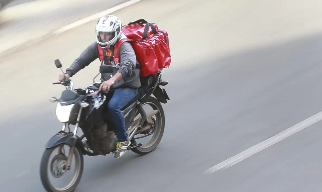 plataformas entregadores motos STF Supremo Tribunal Federal julgamento uberização delivery