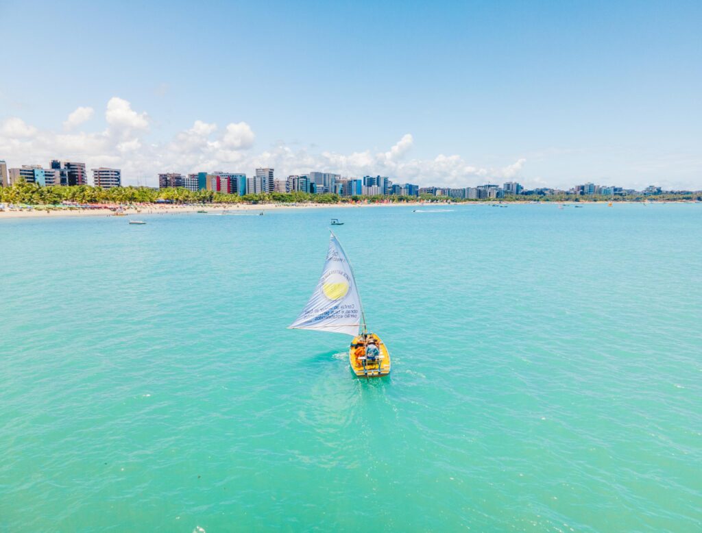 Maceió lidera preferência de viajantes em 2025 segundo Braztoa