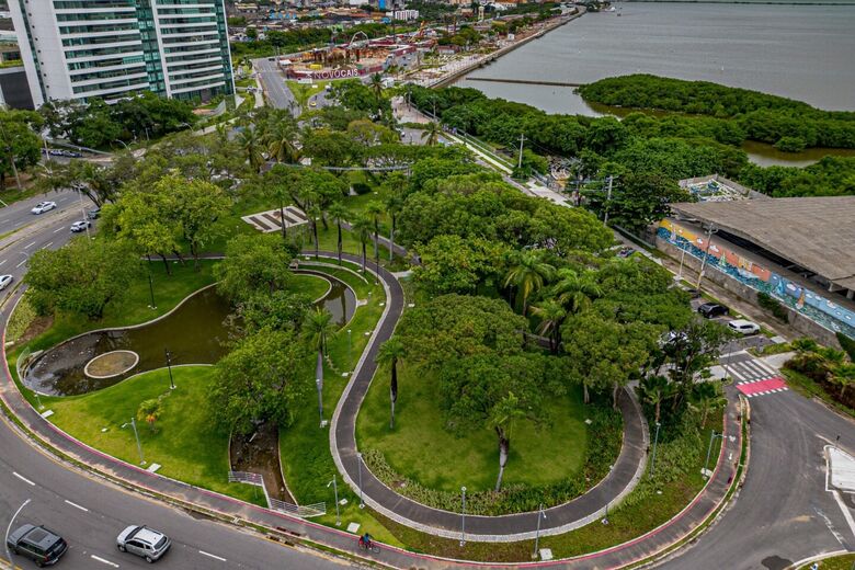 Consórcio Novo Recife entrega primeira etapa do Parque da Orla, no Cais José Estelita