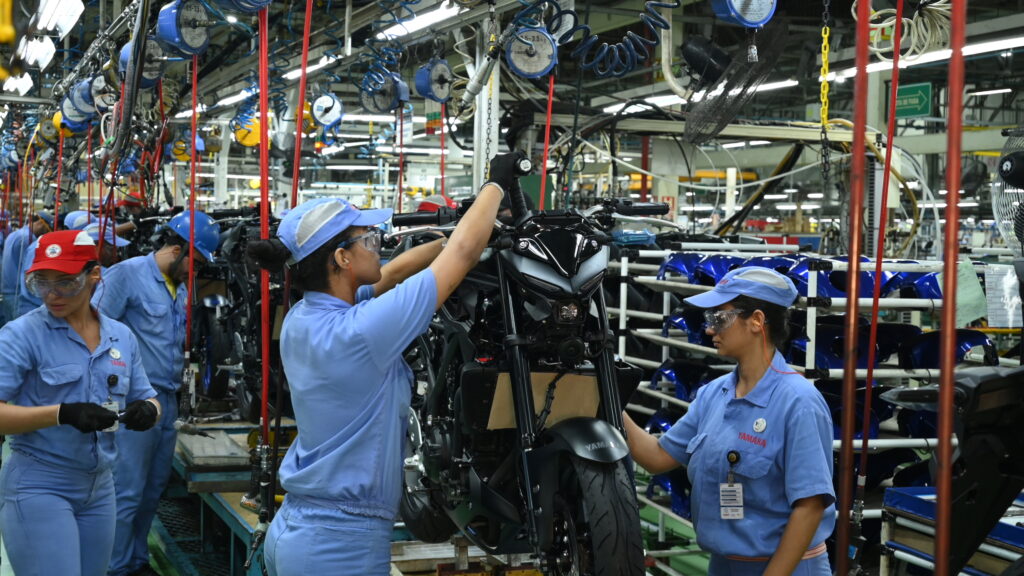 Mulheres na produção de motos