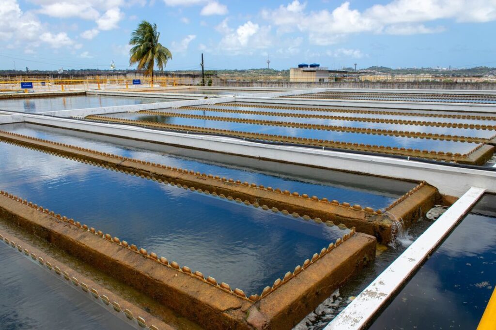 Estação de tratamento de água da Compesa em Pernambuco. Saneamento é uma das áreas prioritárias do Nordeste para financiamento pelo FDNE com recursos do Banco dos Brics e da Agência Francesa de Desenvolvimento. Foto: Aluísio Moreira/Compesa